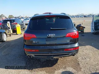 2015 Audi Q7 3.0L TDI Prestige with VIN WA1WMAFE2FD022262, listed as a IAAI auction lot 41969144 with 271,507 mi miles. Bid and sale history available at carsss.com. Image 16.