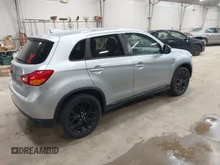 2017 Mitsubishi Outlander ES z VIN JA4AP3AU2HZ032372, wystawiony jako IAAI lot #41976700 z przebiegiem 87 827 mil mil oraz . Historia ofert i sprzedaży dostępna na DreamBid. Obrazek 4.