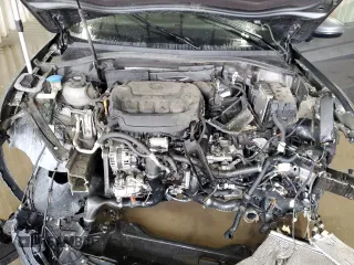 2018 Volkswagen Tiguan S z VIN 3VV1B7AX2JM030331, wystawiony jako Copart lot #56221945 z przebiegiem Nie podano mil oraz Szkody całkowita. Historia ofert i sprzedaży dostępna na DreamBid. Obrazek 12.