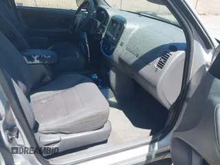 2002 Ford Escape XLT Choice with VIN 1FMYU04122KB95970, listed as a IAAI auction lot 42676851 with 186,109 mi miles and . Bid and sale history available at DreamBid. Image 5.