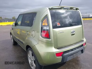 2011 Kia Soul + with VIN KNDJT2A20B7201270, listed as a IAAI auction lot 41764745 with 178,534 mi miles. Bid and sale history available at carsss.com. Image 3.