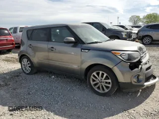 2017 Kia Soul + with VIN KNDJP3A54H7423842, listed as a Copart auction lot 44049785 with 143,299 mi miles and Salvage Title. Bid and sale history available at DreamBid. Image 4.