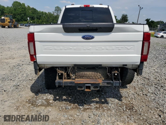 2021 Ford F-250 XL z VIN 1FT8W2BTXMEC41464, wystawiony jako Copart lot #58119155 z przebiegiem 131 973 mil mil oraz Szkoda całkowita • Salvage title. Historia ofert i sprzedaży dostępna na DreamBid. Obrazek 6.