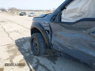 2019 Ford F-150 XL with VIN 1FTEW1EP5KKC25201, listed as a IAAI auction lot 41698263 with 88,795 mi miles. Bid and sale history available at carsss.com. Image 17.