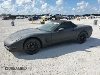 1998 Chevrolet Corvette with VIN 1G1YY32GXW5105933, listed as a Copart auction lot 44556745 with 68,217 mi miles and Salvage Title. Bid and sale history available at carsss.com. Image 1.