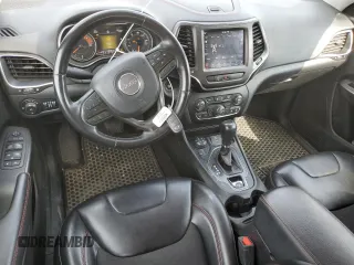 2020 Jeep Cherokee Trailhawk Elite z VIN 1C4PJMBN1LD534178, wystawiony jako Copart lot #68252364 z przebiegiem 85 946 mil mil oraz Szkoda całkowita • Salvage title. Historia ofert i sprzedaży dostępna na DreamBid. Obrazek 8.