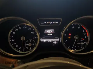 2013 Mercedes-Benz M 350 z VIN 4JGDA5HB9DA235154, wystawiony jako Copart lot #57593255 z przebiegiem 70 563 mil mil oraz Szkody całkowita. Historia ofert i sprzedaży dostępna na DreamBid. Obrazek 9.