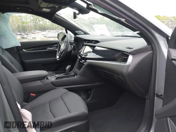 2024 Cadillac XT6 FWD Premium Luxury with VIN 1GYKPCRS0RZ748048, listed as a IAAI auction lot 42043117 with 7,232 mi miles. Bid and sale history available at carsss.com. Image 5.