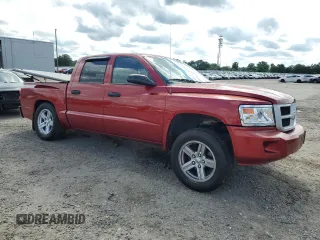 2008 Dodge Dakota Bighorn/Lonestar z VIN 1D7HE38K98S599465, wystawiony jako Copart lot #57168725 z przebiegiem 190 913 mil mil oraz Szkody całkowita. Historia ofert i sprzedaży dostępna na DreamBid. Obrazek 4.