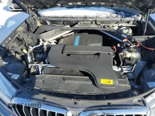 2018 BMW X5 xDrive40e iPerformance with VIN 5UXKT0C52J0W03927, listed as a Copart auction lot 88252805 with 165,331 mi miles and Clean Title. Bid and sale history available at carsss.com. Image 12.