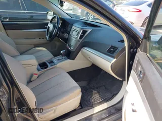 2014 Subaru Outback 2.5i Premium with VIN 4S4BRCDC9E3307592, listed as a IAAI auction lot 42112743 with 227,269 mi miles. Bid and sale history available at carsss.com. Image 5.