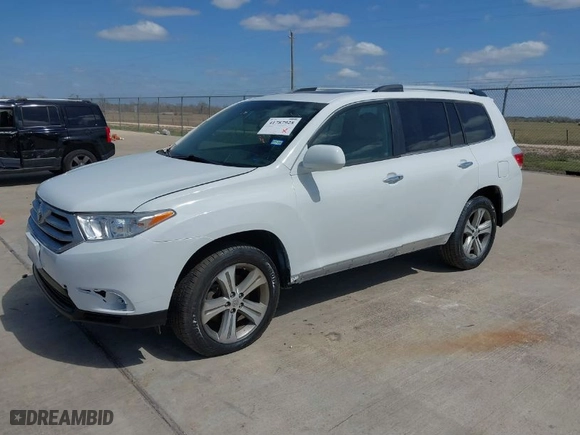 2011 Toyota Highlander Limited with VIN 5TDYK3EH4BS049750, listed as a IAAI auction lot 41787928 with 1 mi miles. Bid and sale history available at carsss.com. Image 2.