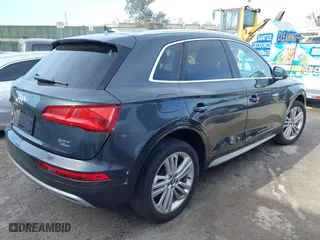 2018 Audi Q5 Premium Plus with VIN WA1BNAFY7J2008335, listed as a IAAI auction lot 41771552 with 39,352 mi miles. Bid and sale history available at carsss.com. Image 4.