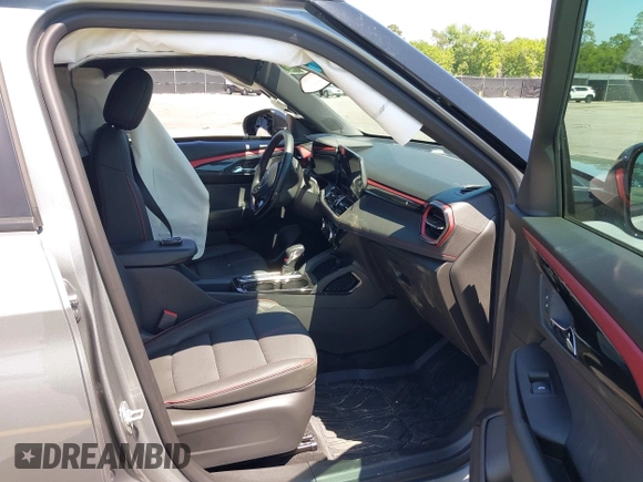 2025 Chevrolet TrailBlazer RS with VIN KL79MTSLXSB008647, listed as a IAAI auction lot 42121512 with 6,168 mi miles and . Bid and sale history available at DreamBid. Image 5.
