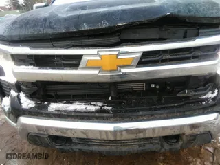 2022 Chevrolet Silverado 1500 LT with VIN 1GCPDKEKXNZ579932, listed as a IAAI auction lot 41479795 with 62,352 mi miles. Bid and sale history available at carsss.com. Image 17.