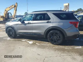2023 Ford Explorer ST-Line with VIN 1FMSK7KH9PGC02685, listed as a Copart auction lot 81493004 with 28,519 mi miles and Salvage Title. Bid and sale history available at carsss.com. Image 2.
