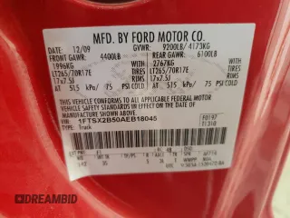 2010 Ford F-250 XL z VIN 1FTSX2B50AEB18045, wystawiony jako Copart lot #54476525 z przebiegiem 115 271 mil mil oraz Szkody całkowita. Historia ofert i sprzedaży dostępna na DreamBid. Obrazek 12.