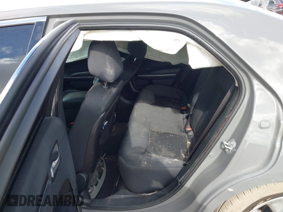 2019 Chrysler 300 Touring with VIN 2C3CCAAG0KH651296, listed as a IAAI auction lot 41177923 with 89,619 mi miles. Bid and sale history available at carsss.com. Image 8.