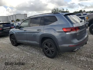 2021 Volkswagen Atlas SE with VIN 1V2PR2CA5MC525207, listed as a Copart auction lot 76572184 with 130,206 mi miles and Non repairable. Bid and sale history available at DreamBid. Image 2.