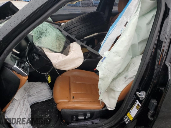 2019 BMW 3 Series 330i xDrive with VIN WBA5R7C52KAJ80510, listed as a Copart auction lot 46527915 with 0 mi miles and Non Repairable. Bid and sale history available at carsss.com. Image 7.