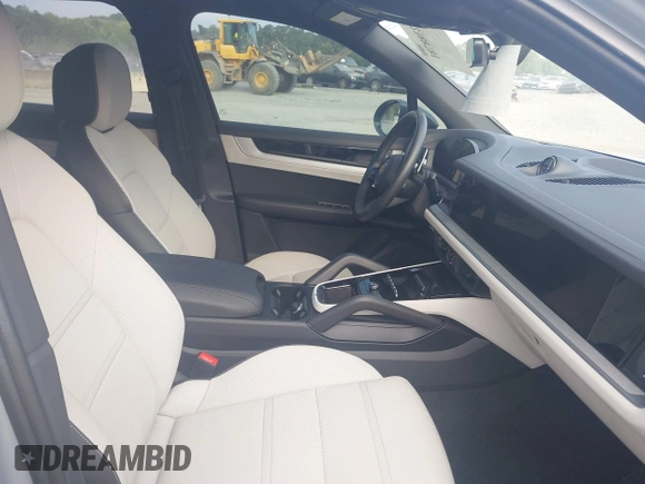 2024 Porsche Cayenne S with VIN WP1AL2AY0RDA32737, listed as a IAAI auction lot 42388781 with 11,802 mi miles and . Bid and sale history available at DreamBid. Image 5.