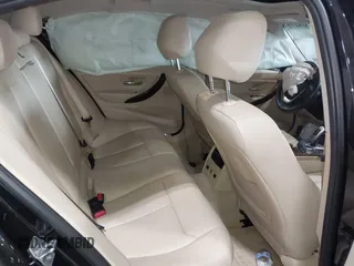 2014 BMW 3 Series 328i xDrive с VIN WBA3B5G53ENS09259, выставлен на аукционе IAAI как лот 42358472 с пробегом 152 425 миль миль и . История ставок и продаж доступна на DreamBid. Изображение 8.