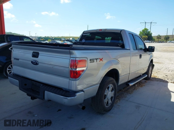 2010 Ford F-150 XL with VIN 1FTEX1C84AFC75927, listed as a IAAI auction lot 41914987 with 85,524 mi miles. Bid and sale history available at carsss.com. Image 4.