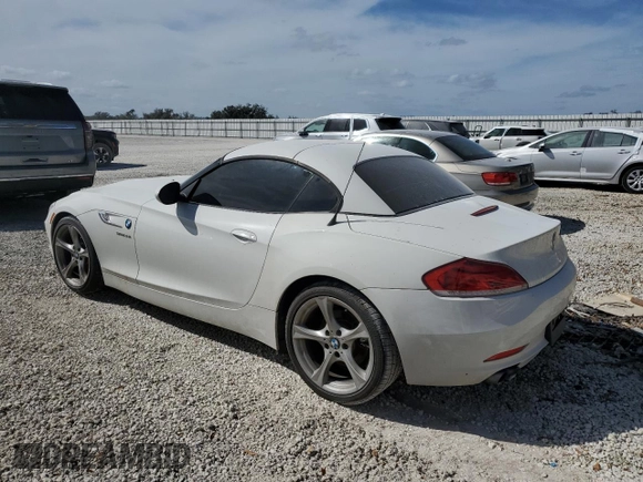 2015 BMW Z4 sDrive28i with VIN WBALL5C52FP557045, listed as a Copart auction lot 73716594 with 64,669 mi miles and Clean Title. Bid and sale history available at carsss.com. Image 2.