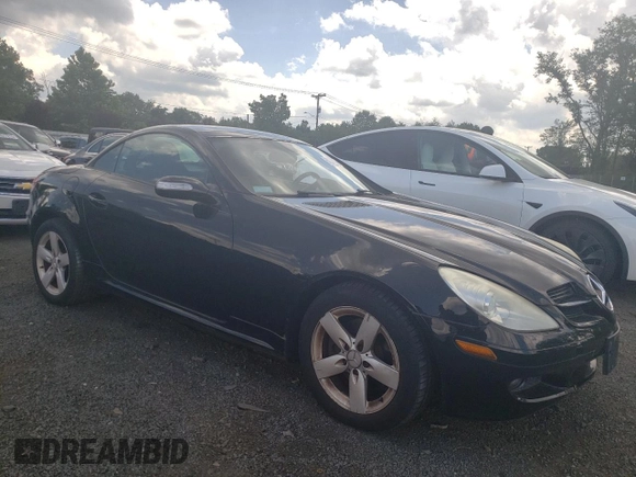 2007 Mercedes-Benz SLK 280 с VIN WDBWK54FX7F142331, выставлен на аукционе Copart как лот 62228125 с пробегом 84 643 миль миль и Списание • Salvage title. История ставок и продаж доступна на DreamBid. Изображение 4.