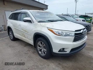 2015 Toyota Highlander XLE z VIN 5TDJKRFH6FS113750, wystawiony jako IAAI lot #42255150 z przebiegiem Nie podano mil oraz . Historia ofert i sprzedaży dostępna na DreamBid. Obrazek 1.