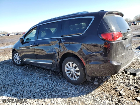 2018 Chrysler Pacifica Touring L with VIN 2C4RC1BG1JR102848, listed as a Copart auction lot 47889755 with 68,474 mi miles and Salvage Title. Bid and sale history available at carsss.com. Image 2.