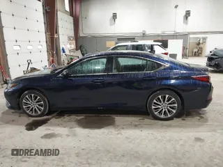 2021 Lexus ES 350 z VIN 58ADZ1B1XMU087881, wystawiony jako IAAI lot #42264527 z przebiegiem 15 273 mil mil oraz . Historia ofert i sprzedaży dostępna na DreamBid. Obrazek 14.