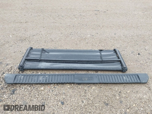 2018 Ford F-150 XL с VIN 1FTEW1E53JFD10706, выставлен на аукционе IAAI как лот 42327749 с пробегом 126 518 миль миль и . История ставок и продаж доступна на DreamBid. Изображение 12.