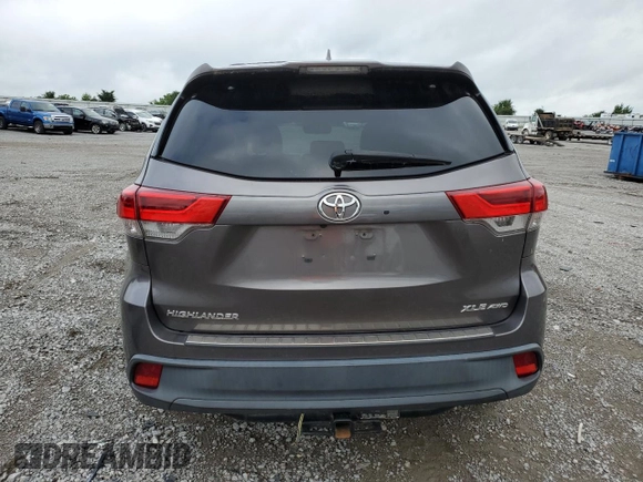 2019 Toyota Highlander SE with VIN 5TDJZRFH9KS936811, listed as a Copart auction lot 60310505 with 129,988 mi miles and Salvage title. Bid and sale history available at DreamBid. Image 6.