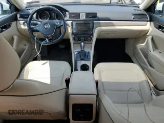 2017 Volkswagen Passat SE z VIN 1VWGT7A37HC032927, wystawiony jako Copart lot #60321125 z przebiegiem 208 231 mil mil oraz Szkoda całkowita • Salvage title. Historia ofert i sprzedaży dostępna na DreamBid. Obrazek 8.