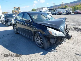 2014 Subaru Legacy Limited z VIN 4S3BMBM68E3002232, wystawiony jako IAAI lot #40948674 z przebiegiem 152 484 mil mil oraz . Historia ofert i sprzedaży dostępna na DreamBid. Obrazek 1.