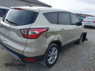 2017 Ford Escape SE with VIN 1FMCU0GD4HUC86848, listed as a IAAI auction lot 41877737 with 59,387 mi miles. Bid and sale history available at carsss.com. Image 4.