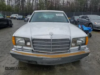 1986 Mercedes-Benz 560 with VIN WDBCA39DXGA247336, listed as a Copart auction lot 49280205 with 161,054 mi miles and Clean Title. Bid and sale history available at DreamBid. Image 5.