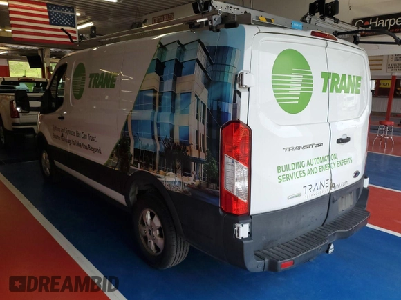 2019 Ford Transit z VIN 1FTYR1YG0KKA40831, wystawiony jako IAAI lot #42679308 z przebiegiem 110 667 mil mil oraz . Historia ofert i sprzedaży dostępna na DreamBid. Obrazek 1.