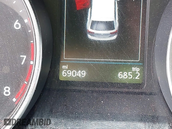 2018 Volkswagen Tiguan S with VIN 3VV1B7AX3JM045193, listed as a IAAI auction lot 42311886 with 69,049 mi miles and . Bid and sale history available at DreamBid. Image 15.