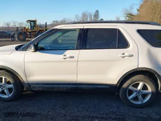 2016 Ford Explorer XLT with VIN 1FM5K8DH0GGC97699, listed as a IAAI auction lot 41752723 with 195,174 mi miles. Bid and sale history available at carsss.com. Image 15.