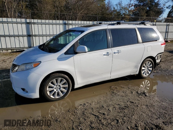 2014 Toyota Sienna Limited with VIN 5TDDK3DC1ES073142, listed as a Copart auction lot 45492525 with 157,827 mi miles and Salvage Title. Bid and sale history available at DreamBid. Image 1.