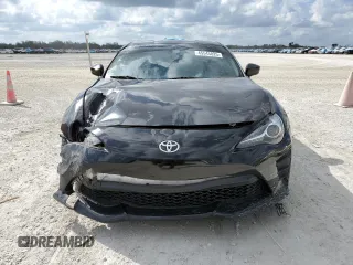 2017 Toyota 86 with VIN JF1ZNAA15H8708012, listed as a Copart auction lot 45545825 with 111,869 mi miles and Salvage Title. Bid and sale history available at carsss.com. Image 5.