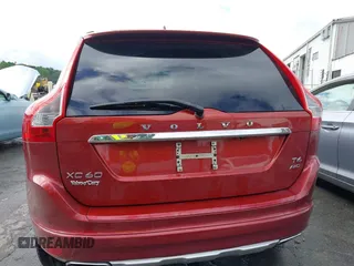 2015 Volvo XC60 T6 with VIN YV4902RKXF2669393, listed as a IAAI auction lot 42380410 with 124,258 mi miles and . Bid and sale history available at DreamBid. Image 16.