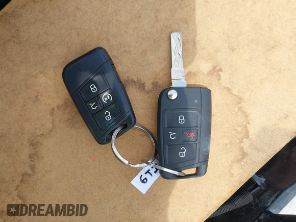 2015 Volkswagen GTI S с VIN 3VWYT7AU5FM070973, выставлен на аукционе IAAI как лот 42386040 с пробегом 111 088 миль миль и . История ставок и продаж доступна на DreamBid. Изображение 11.