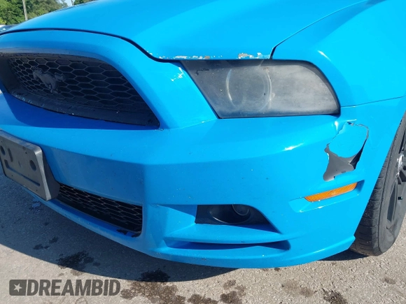 2014 Ford Mustang V6 с VIN 1ZVBP8AM0E5210769, выставлен на аукционе IAAI как лот 42537314 с пробегом 181 368 миль миль и . История ставок и продаж доступна на DreamBid. Изображение 18.