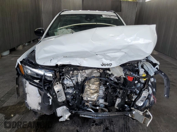 2024 Jeep Compass Latitude с VIN 3C4NJDBN6RT110487, выставлен на аукционе Copart как лот 62075885 с пробегом 26 410 миль миль и Списание • Salvage title. История ставок и продаж доступна на DreamBid. Изображение 5.