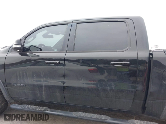 2019 Ram 1500 Rebel z VIN 1C6SRFLT1KN722064, wystawiony jako IAAI lot #41513201 z przebiegiem 113 559 mil mil oraz . Historia ofert i sprzedaży dostępna na DreamBid. Obrazek 15.