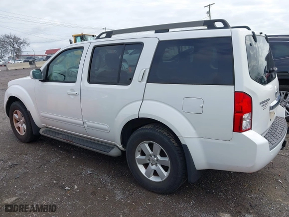 2012 Nissan Pathfinder SV with VIN 5N1AR1NN4CC607893, listed as a IAAI auction lot 41942452 with 200,937 mi miles. Bid and sale history available at carsss.com. Image 15.