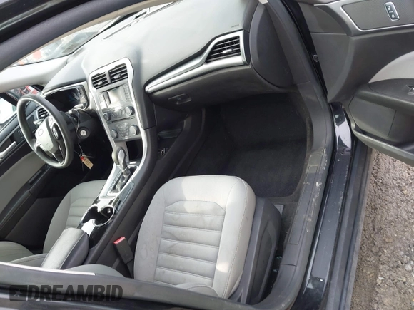 2015 Ford Fusion S Hybrid with VIN 3FA6P0UU8FR283233, listed as a IAAI auction lot 41501282 with 190,809 mi miles. Bid and sale history available at carsss.com. Image 5.